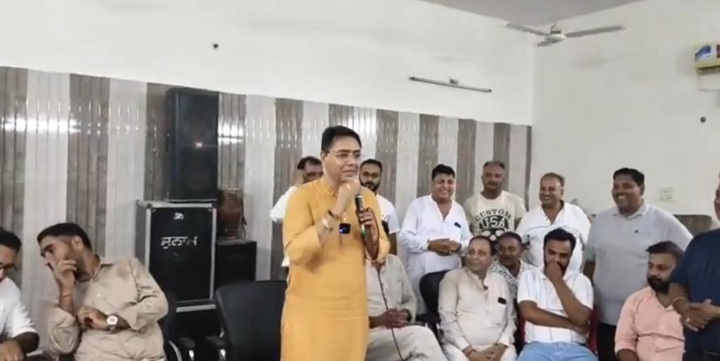 Shri Naina Devi Temple Committee Sunam Honors Cabinet Minister Aman Arora and Municipal Councilors